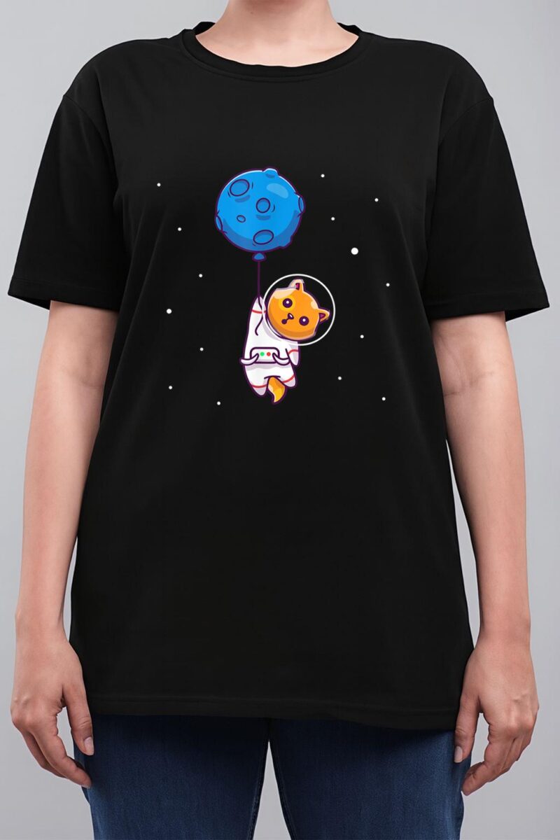 Astronaut Cat in Space Holding Planet Balloon, Cat Lover Women T-Shirt