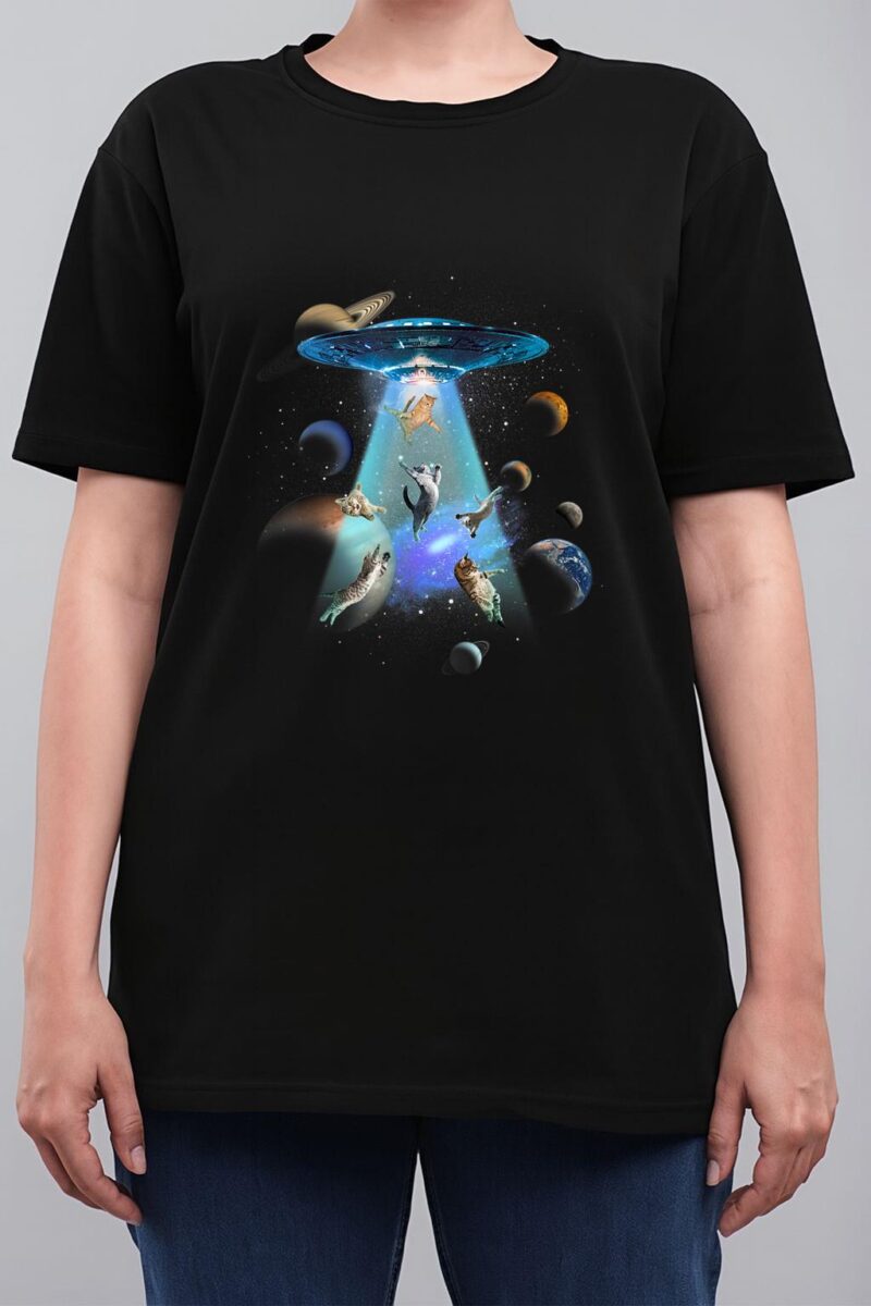 Cats UFO Funny Flying Kitten Spaceship Alien Lover Novelty Women T-Shirt