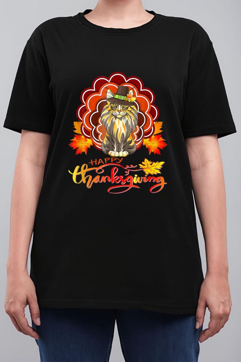 Funny Maine Coon Cat Urkey Happy Hanksgiving Women T-Shirt
