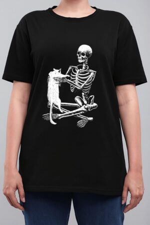 Funny Skeleton Holding A Cat Halloween Women T-Shirt