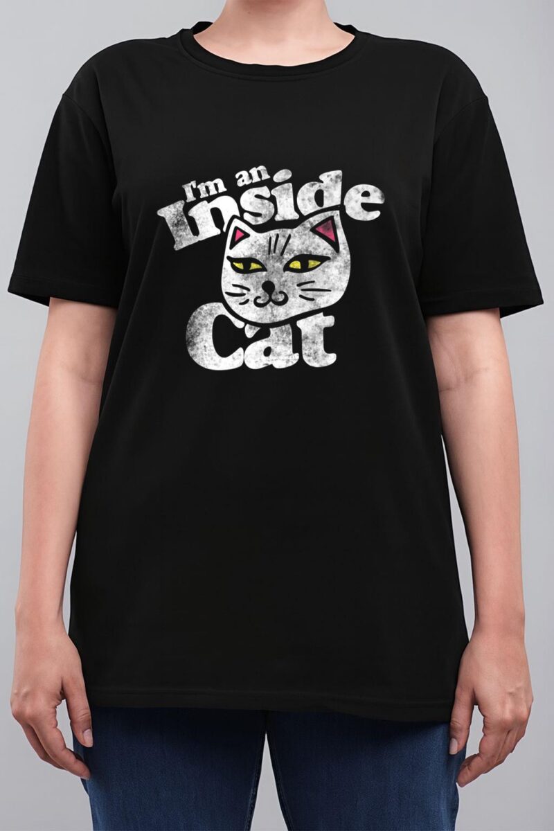 I'm an inside cat  vintage style cat lovers Women T-Shirt