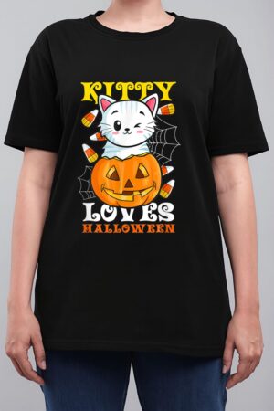 Kitty Loves Halloween Funny Scary And Spooky Halloween Cat Women T-Shirt